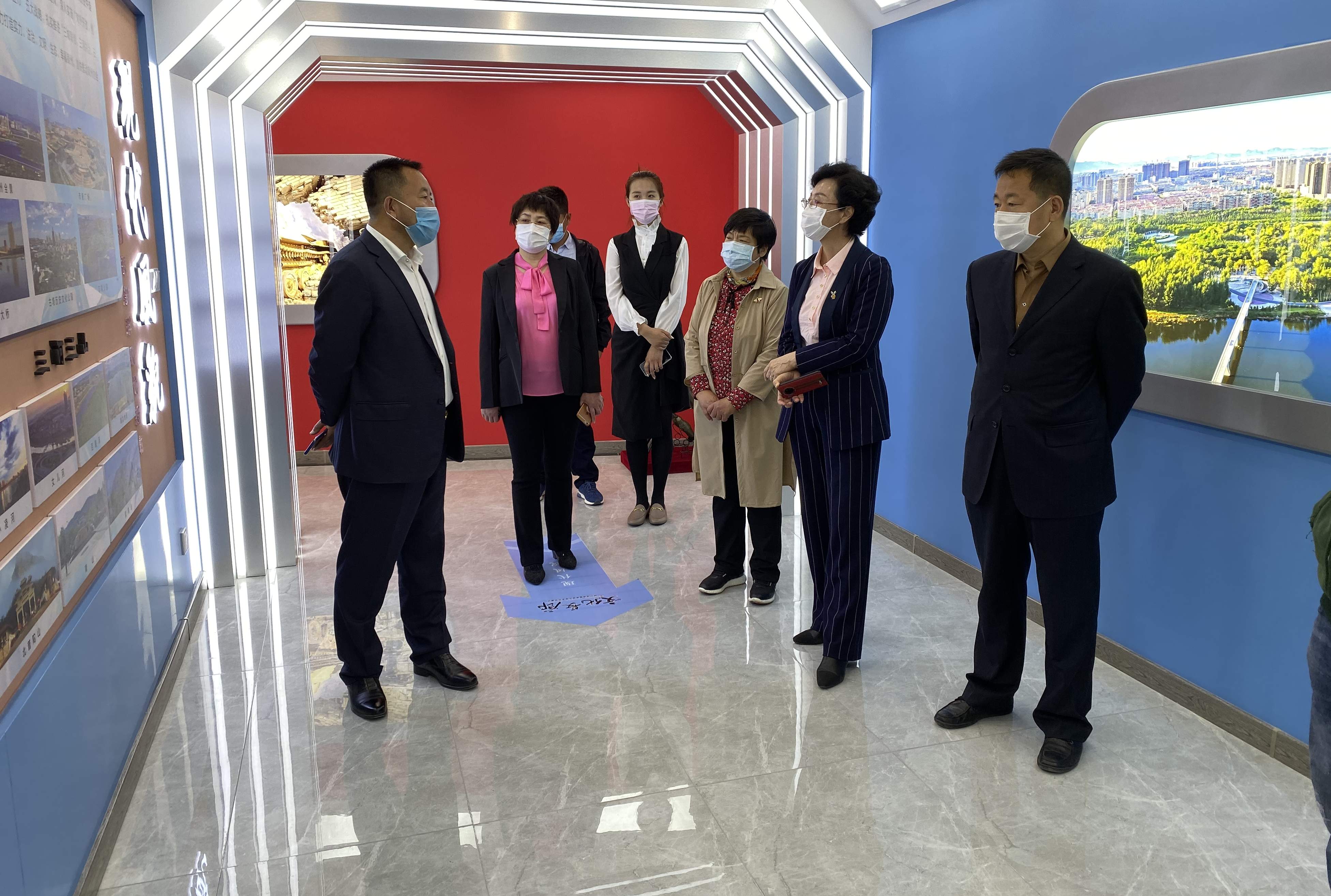 参观 (2) - 副本.jpg