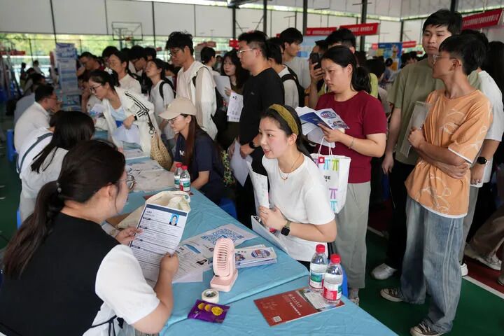 1761894229901882.jpg 640.jpg